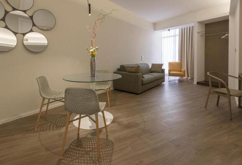 豪华房间, In Dies Affittacamere