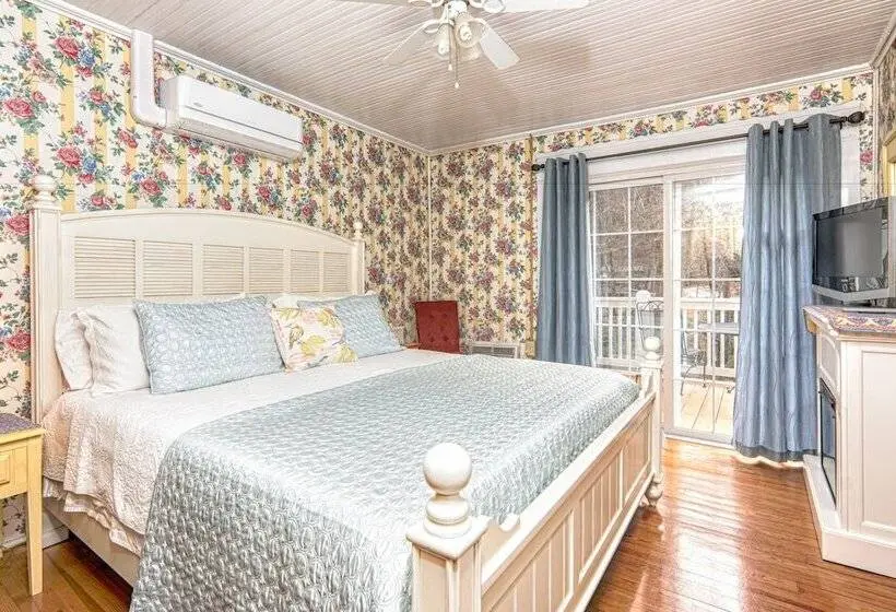 デラックススイートリバービュー, Broad River Inn