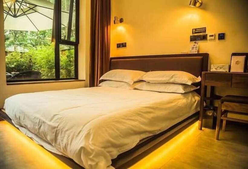 غرفة قياسية, Best Wishes Poetic Villa