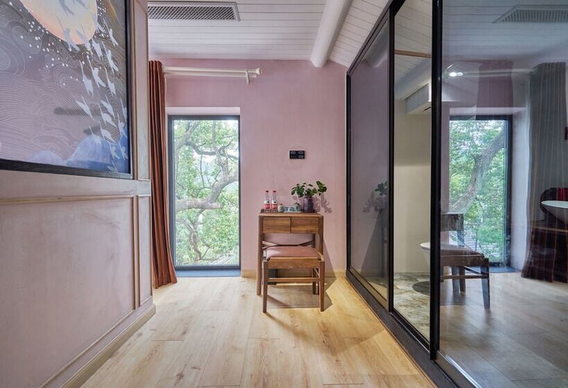 غرفة قياسية, Best Wishes Poetic Villa