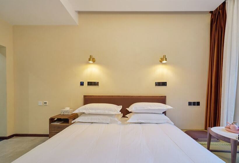 غرفة عائلية, Best Wishes Poetic Villa