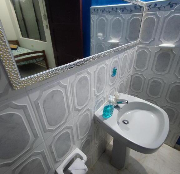 标准三人间, Nirvana Casa De Huéspedes