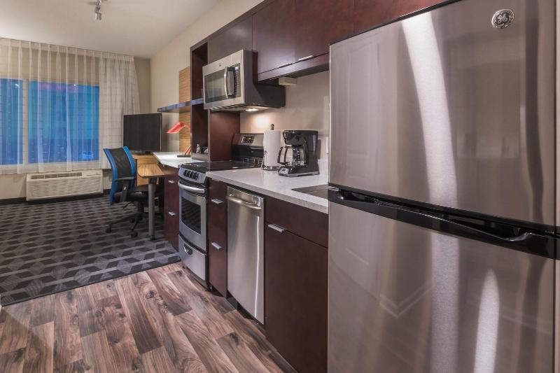 Люкс Кровать Квин, Towneplace Suites By Marriott Hays