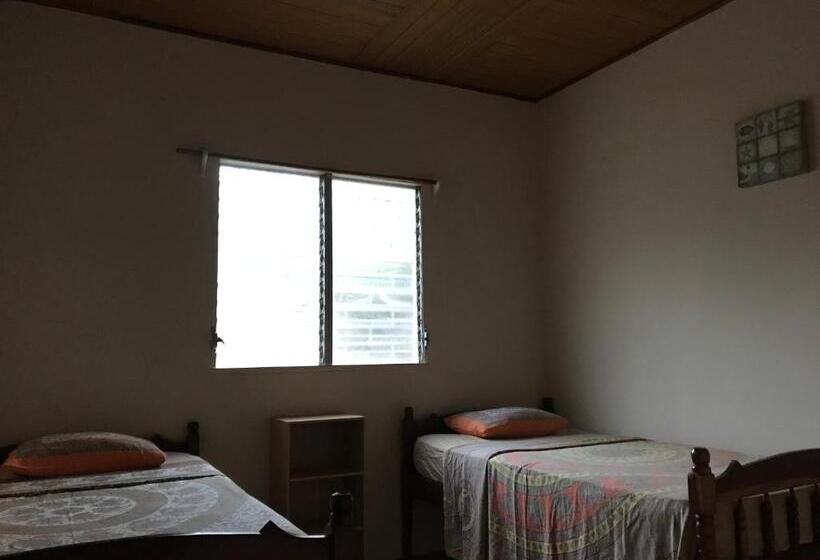 غرفة أساسية, Hostal Augustos