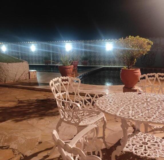 Familie Værelse, Raio De Sol