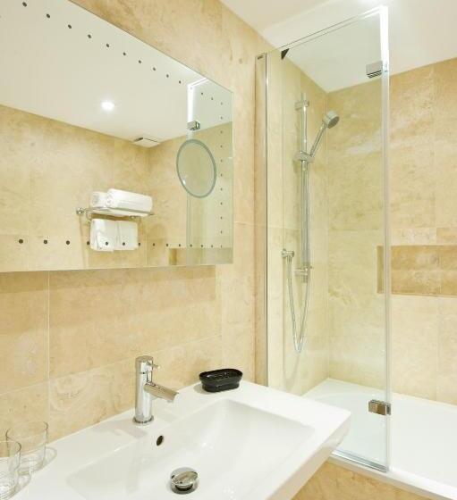 标准间, 27 The Terrace