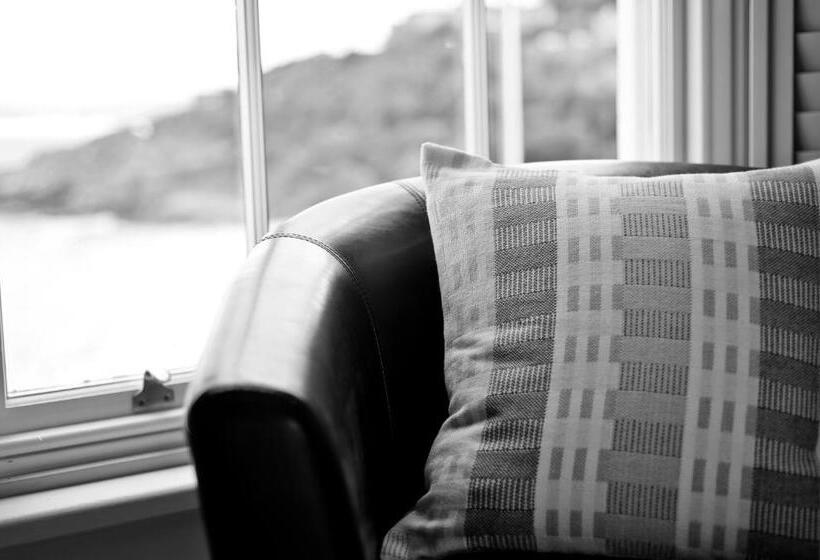 豪华海景房, 27 The Terrace