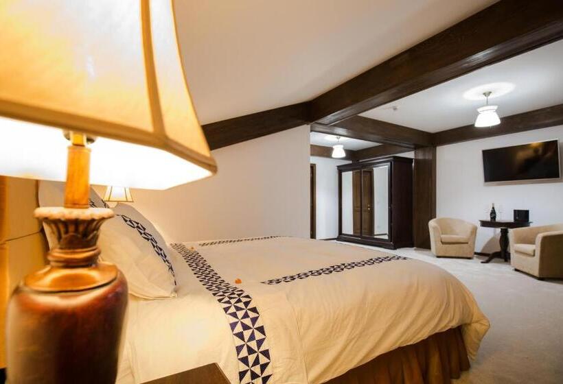 اتاق لوکس با چشم‌انداز, Bran Monte Crai Chalet