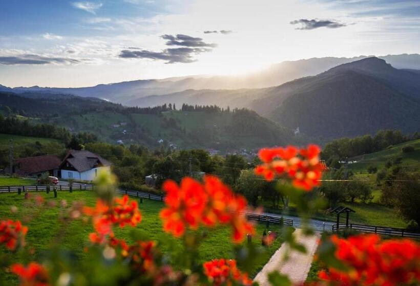 اتاق لوکس با چشم‌انداز, Bran Monte Crai Chalet