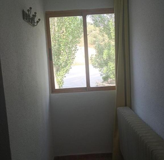 スタンダード４人部屋, Hostal El Desvío