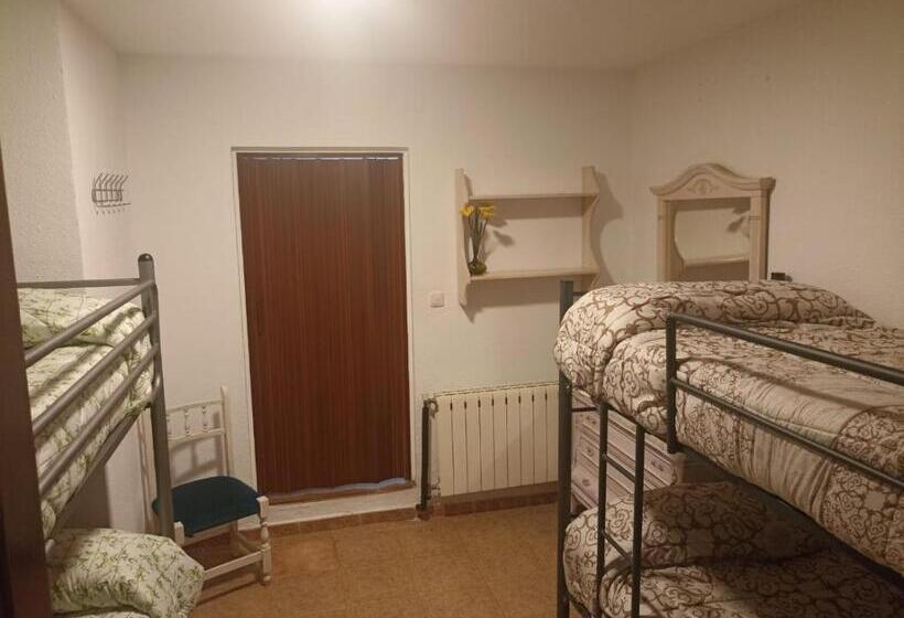 スタンダード４人部屋, Hostal El Desvío