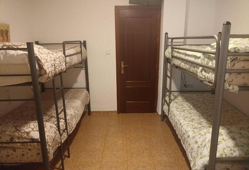 スタンダード４人部屋, Hostal El Desvío