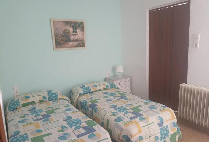 スタンダードルーム, Hostal El Desvío