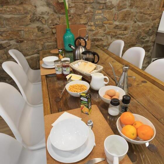Bed in Shared Room with Shared Bathroom, Albergue De Pamplona Iruñako
