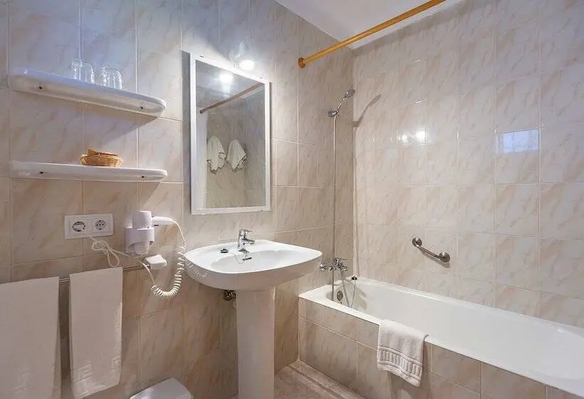 استودیو استاندارد با تراس, Apartamentos Cala Murada Minigolf