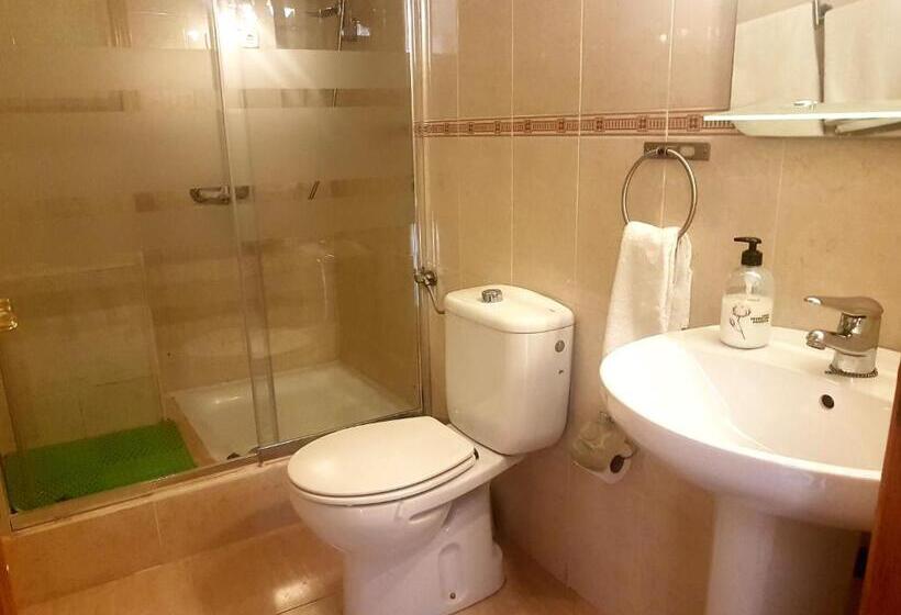 اتاق استاندارد, Hostal Brunete