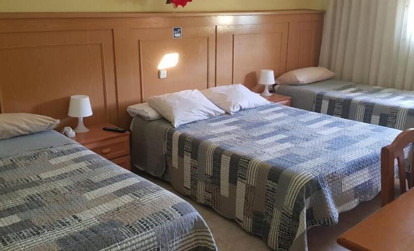 اتاق استاندارد چهار تخته, Hostal Brunete