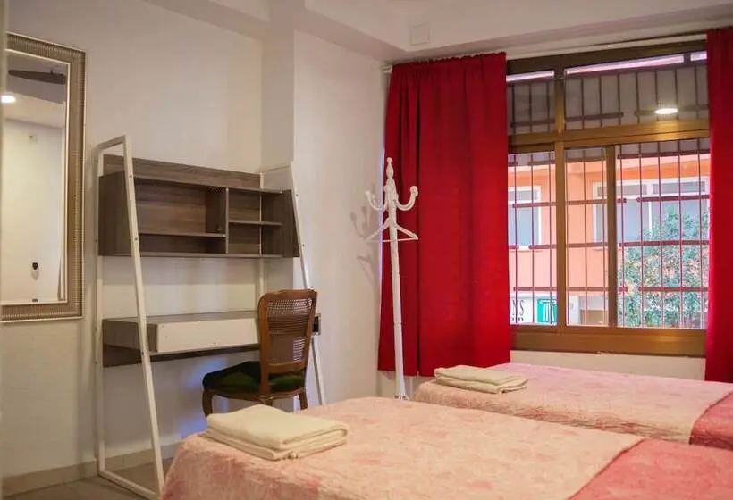 اتاق استاندارد, Go Bcn Hostal Ideal Badal Hostel
