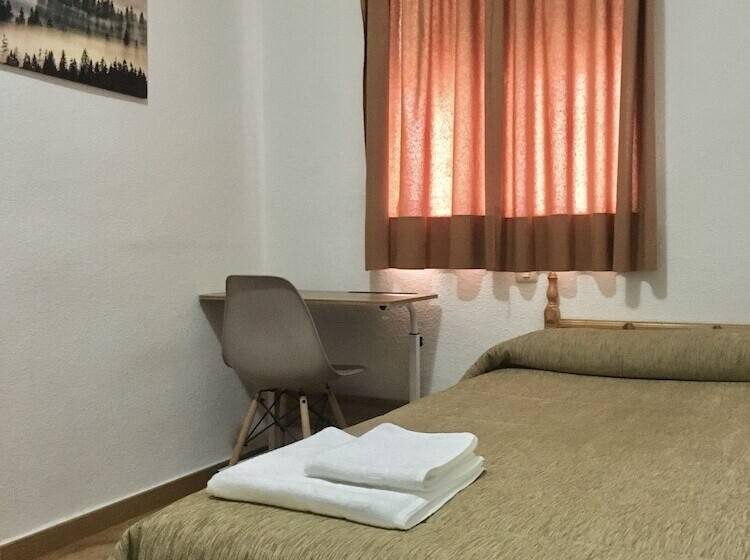 标准单人间, Hostal Santa Barbara