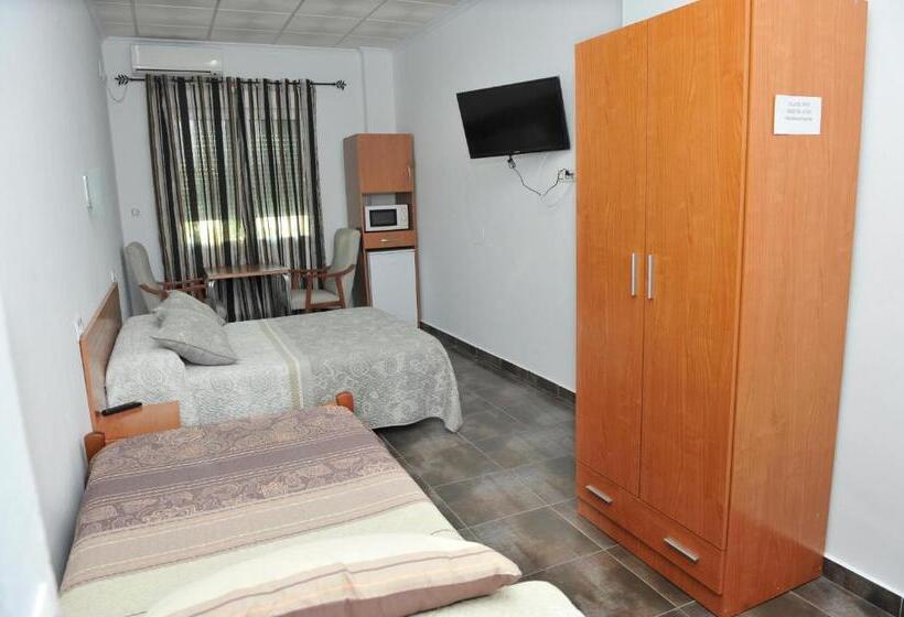 标准三人间, Hostal Via Del Caminante