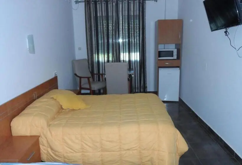 スタンダードトリプルルーム, Hostal Via Del Caminante