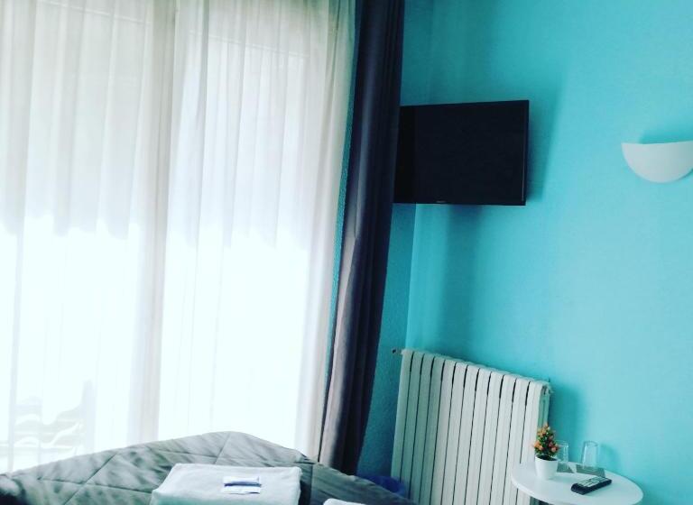 غرفة قياسية حمام مشترك, Txoko Maitea Pentsioa