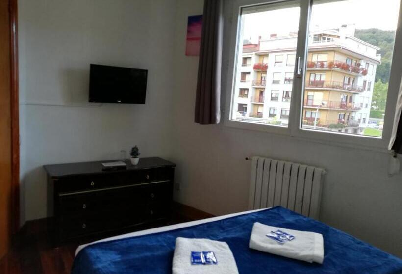 غرفة أساسية, Txoko Maitea Pentsioa