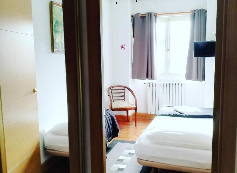 غرفة عائلية, Txoko Maitea Pentsioa