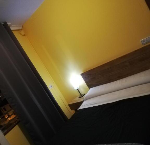 غرفة قياسية مزوَّدة بشُرفة, Txoko Maitea Pentsioa