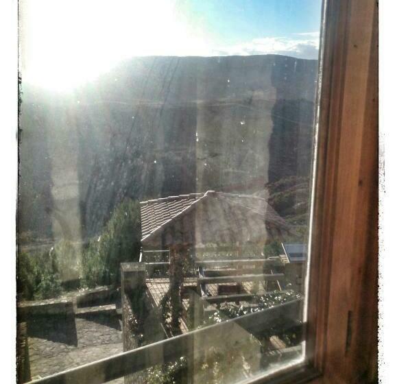 غرفة قياسية مزوَّدة بشُرفة, Hospedería Villa De Pintano