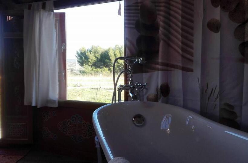 豪华套房, Campo De Reyes