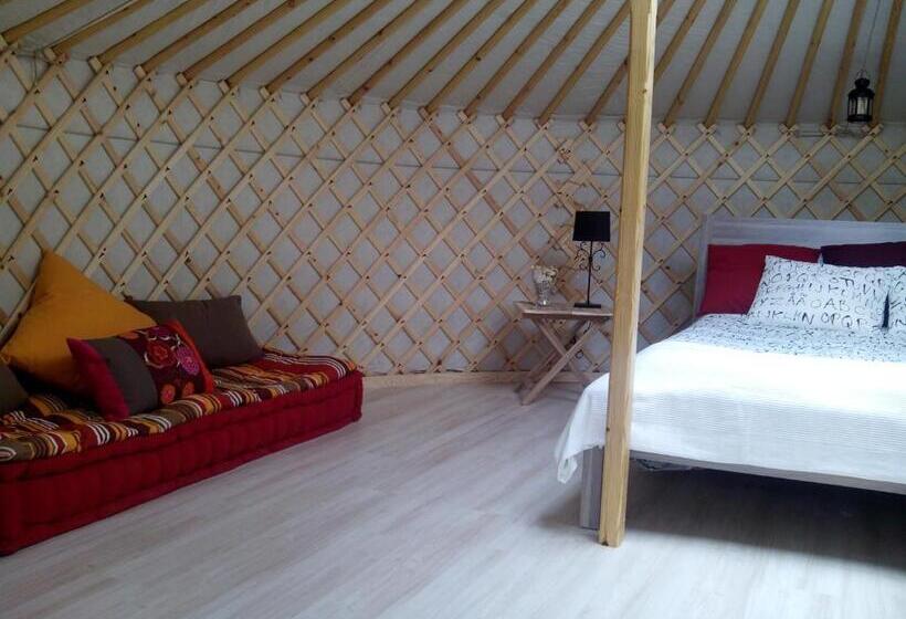 山景套房, Campo De Reyes