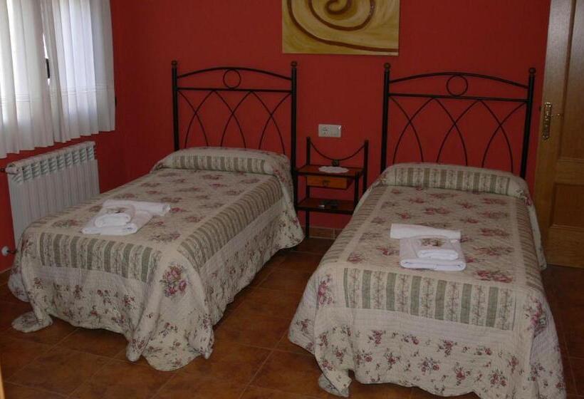 غرفة قياسية, Casa Mariví