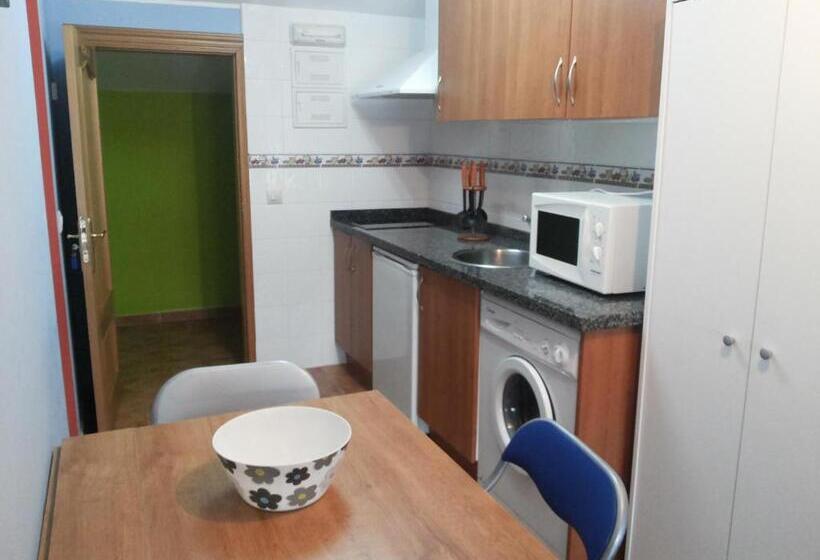 شقة غرفة واحدة, Casa Mariví