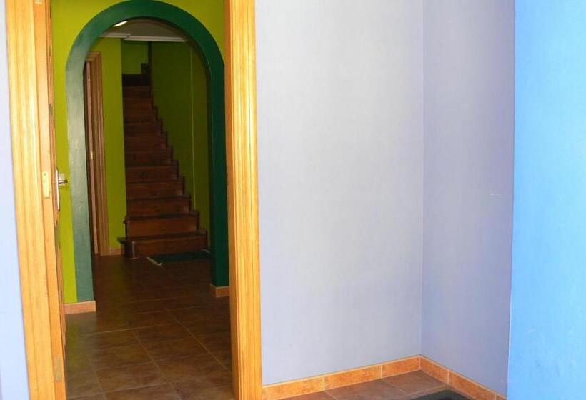 شقة غرفة واحدة, Casa Mariví