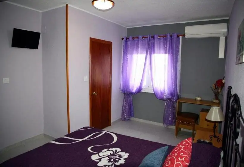 スタンダードルーム, Hostal Asturias