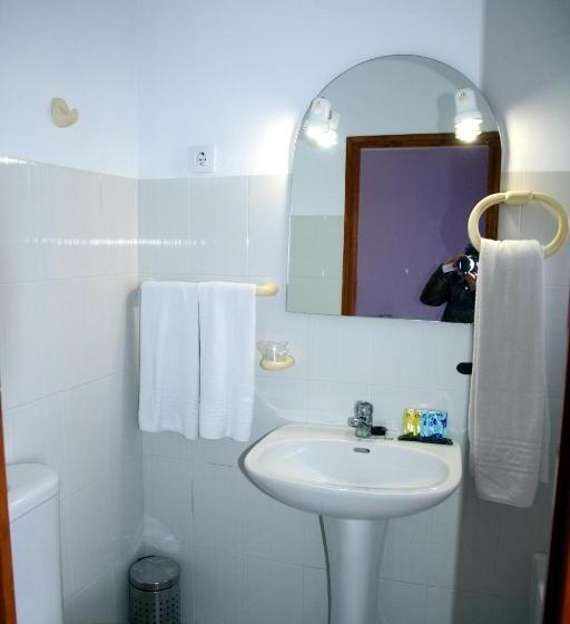 غرفة قياسية, Hostal Asturias