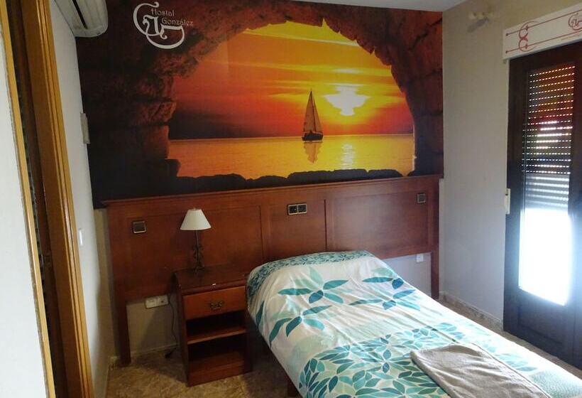 Номер Стандарт, Hostal González