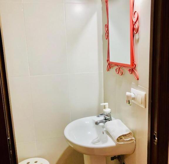 Camera Standard, Pensión La Cantarera