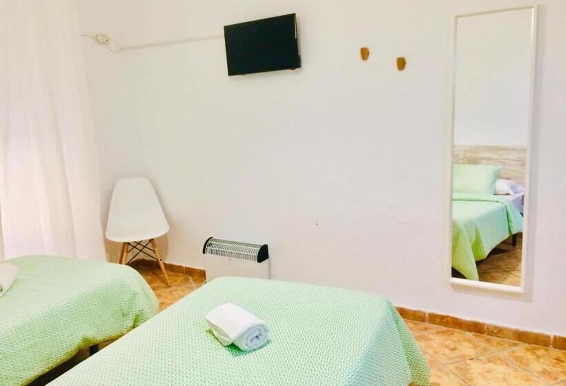 Camera Standard, Pensión La Cantarera