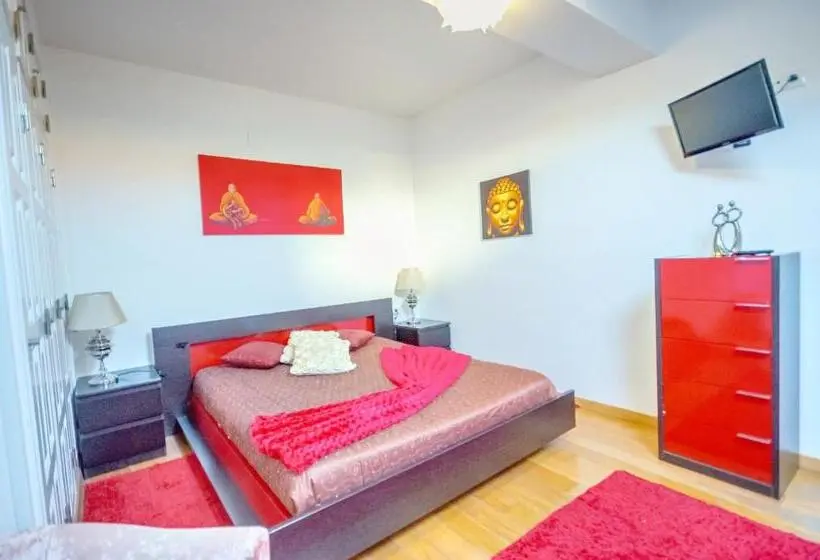 スタンダードルーム, Apartamentos 7 Saias Marginal