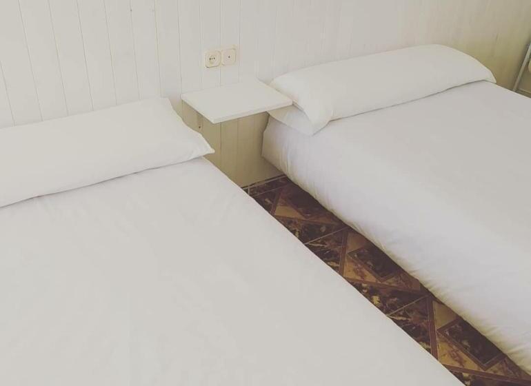 スタンダードルーム, Hostal Jaufil