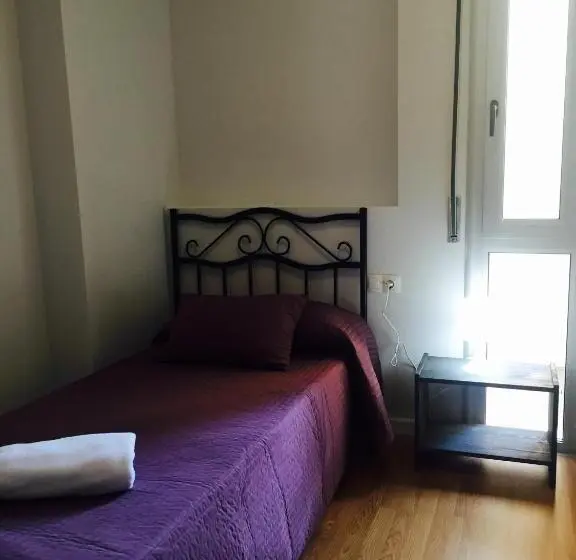 ２ベッドルームアパートメント, Hostal Restaurante Avenida De Madrid