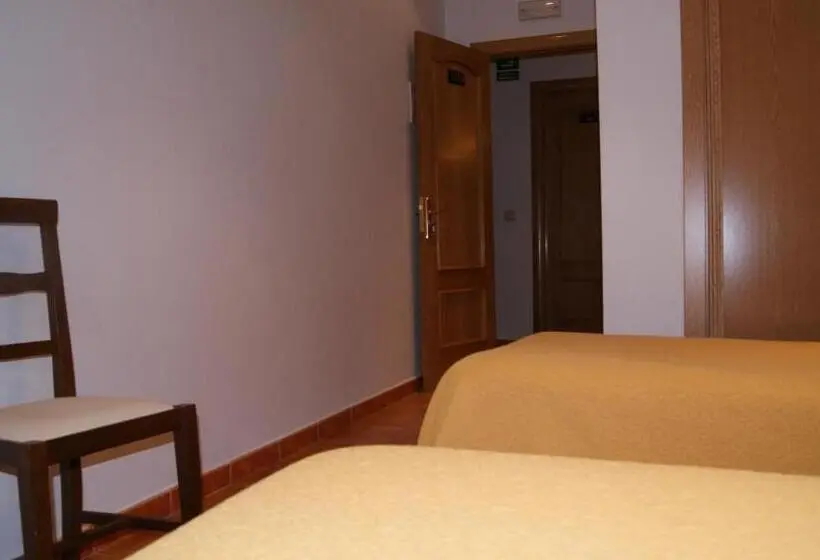 Standardrum, Hostal Restaurante Bustos