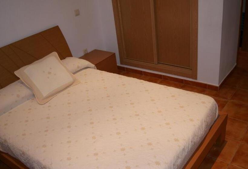 Номер Deluxe, Hostal Restaurante Bustos