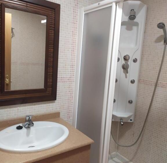 חדר דלוקס, Hostal Restaurante Bustos