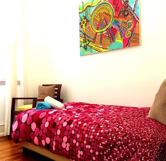 اتاق استاندارد یک نفره, Lisbonera Guest House