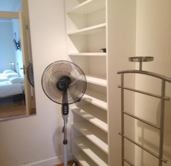 Cameră Triplă Standard cu Baie Comună, Lxroller Premium Guesthouse