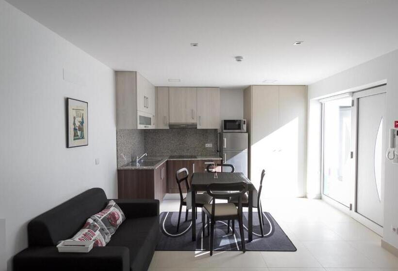 标准工作室, Peralux