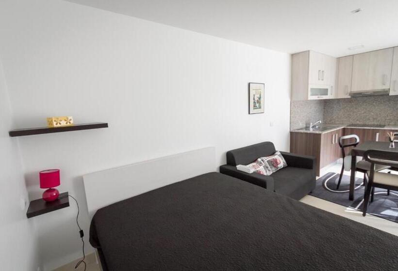 标准工作室, Peralux